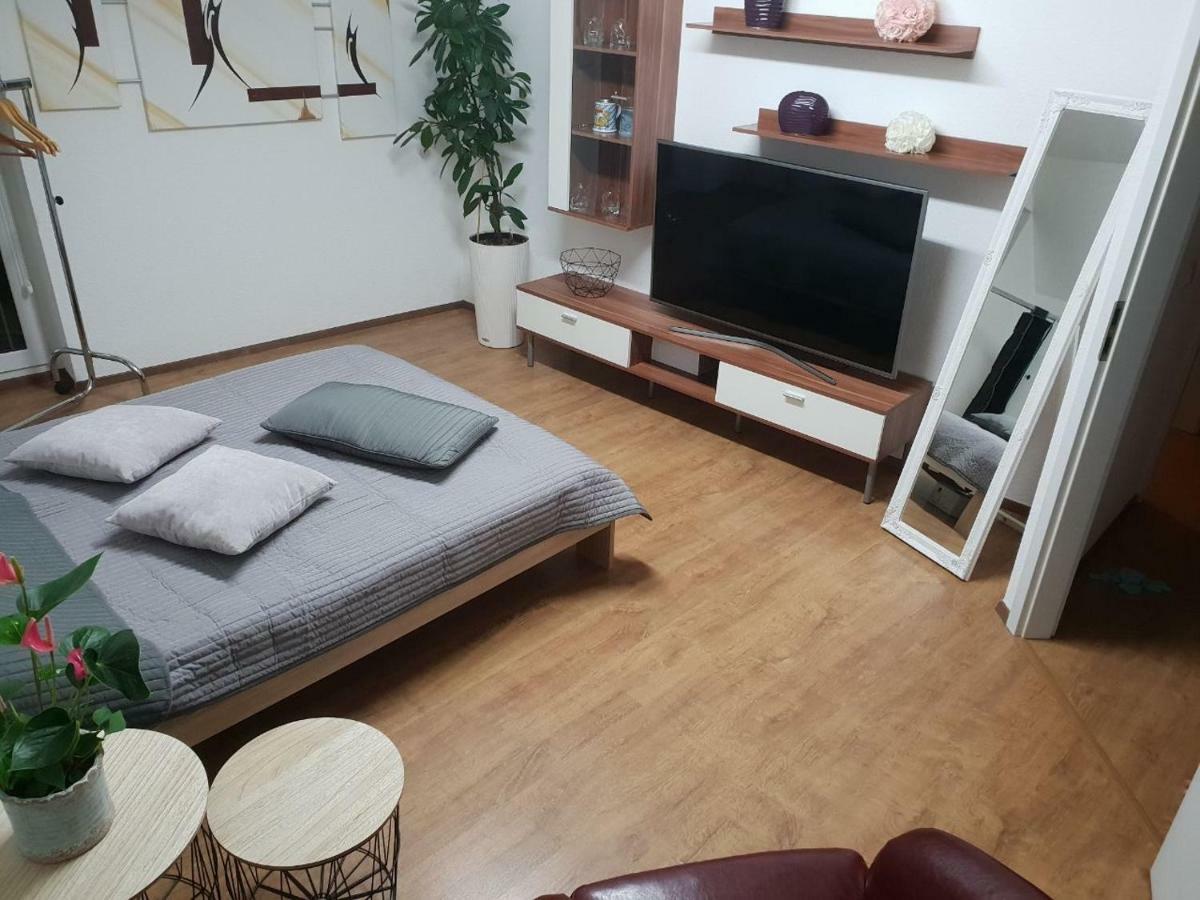 קאסל Gemuetliches Zimmer Mit Eigenem Bad/Wc/Kueche מראה חיצוני תמונה